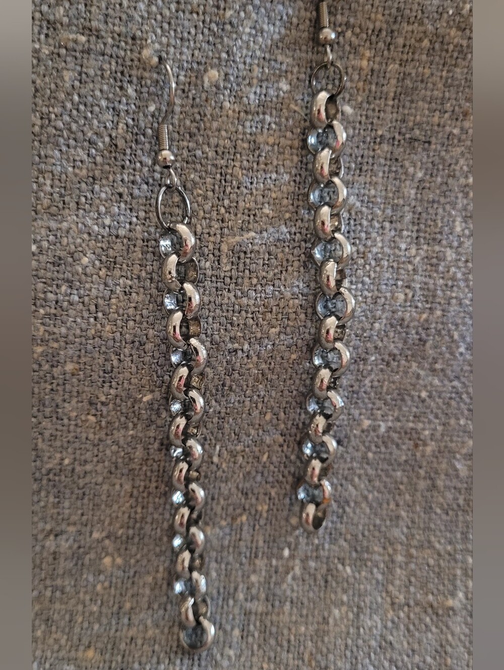 💜2 for $10💜 Bundle and save Silver-Tone Linked Drop Earrings